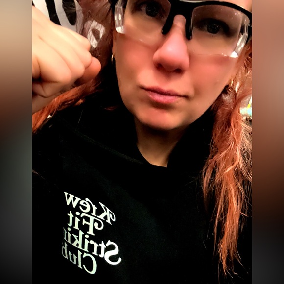 Meet your Posher, Gina - Picture 2 of 2